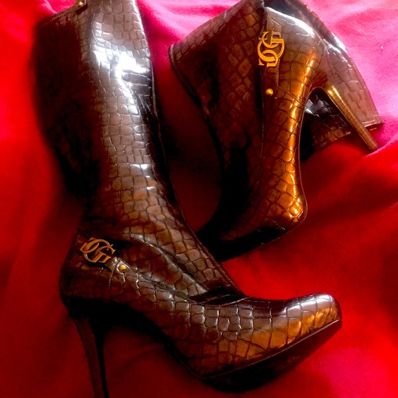 Guess sleek boots - Picture 1 of 5